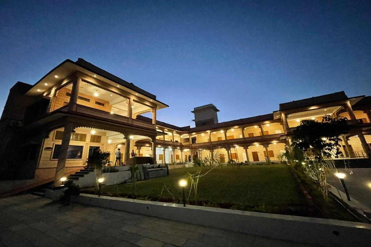 Jai Niwas Palace Resort Кумбалгарх Екстериор снимка