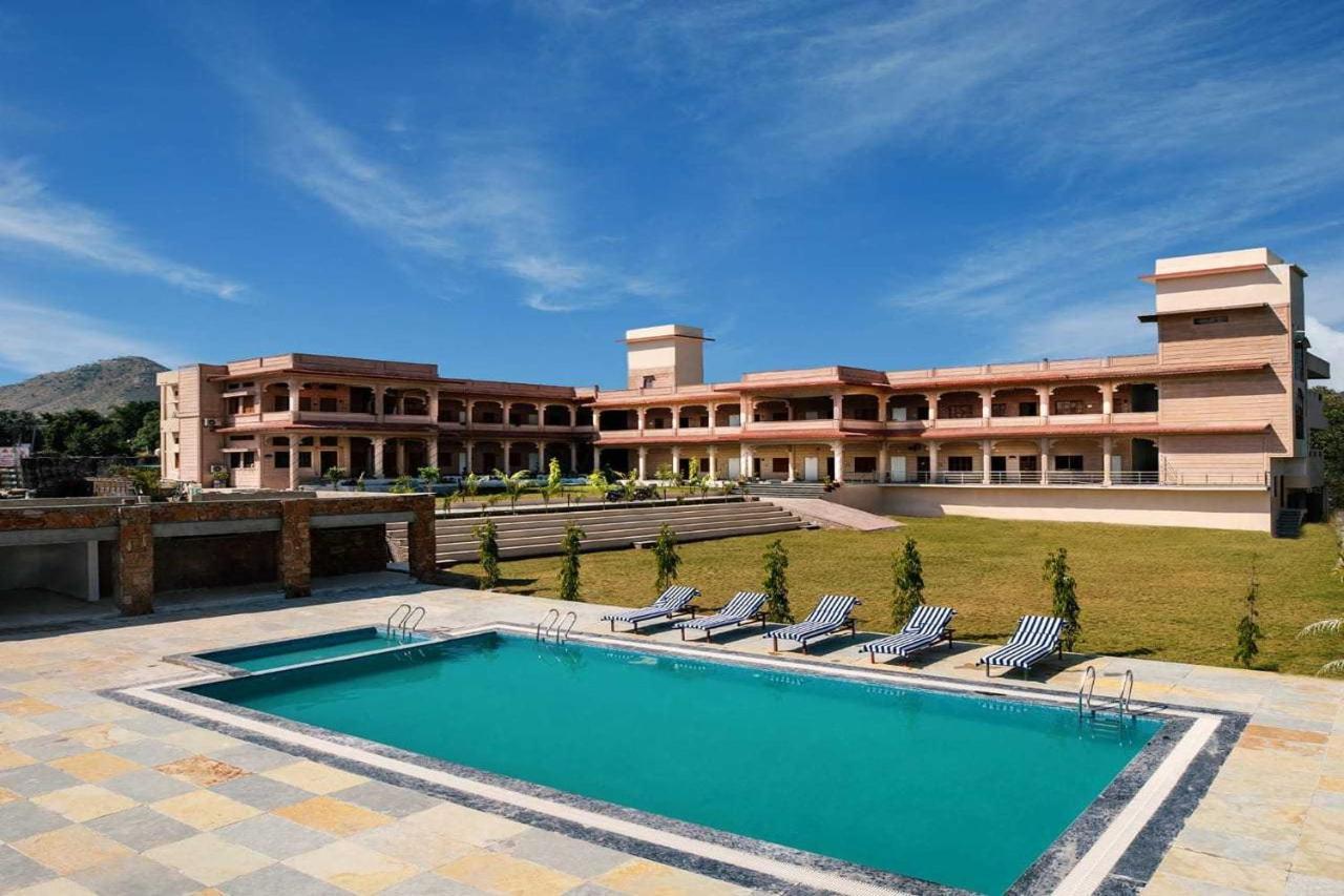 Jai Niwas Palace Resort Кумбалгарх Екстериор снимка